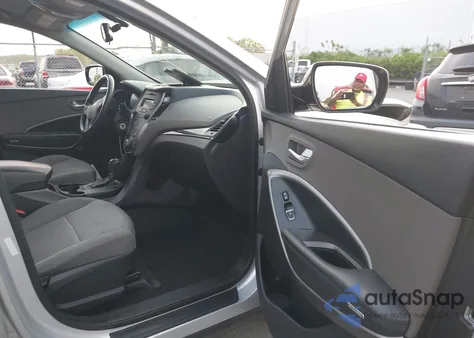 2014 Hyundai Santa Fe Sport 2.4L from USA, damaged, VIN 5XYZT3LBXEG133976